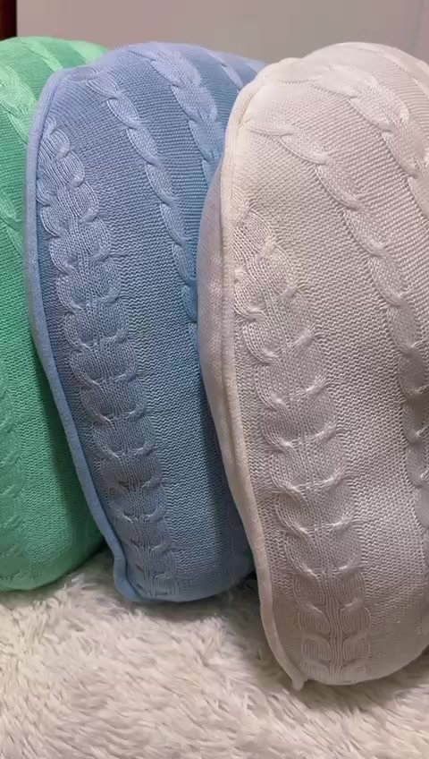 Almofada Para Amamentação De Tricot Trabalhada Luxo
