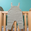 Jardineira Vira Pé Macacão de Tricot Trabalhado Luxo Para Bebê Menino e Menina